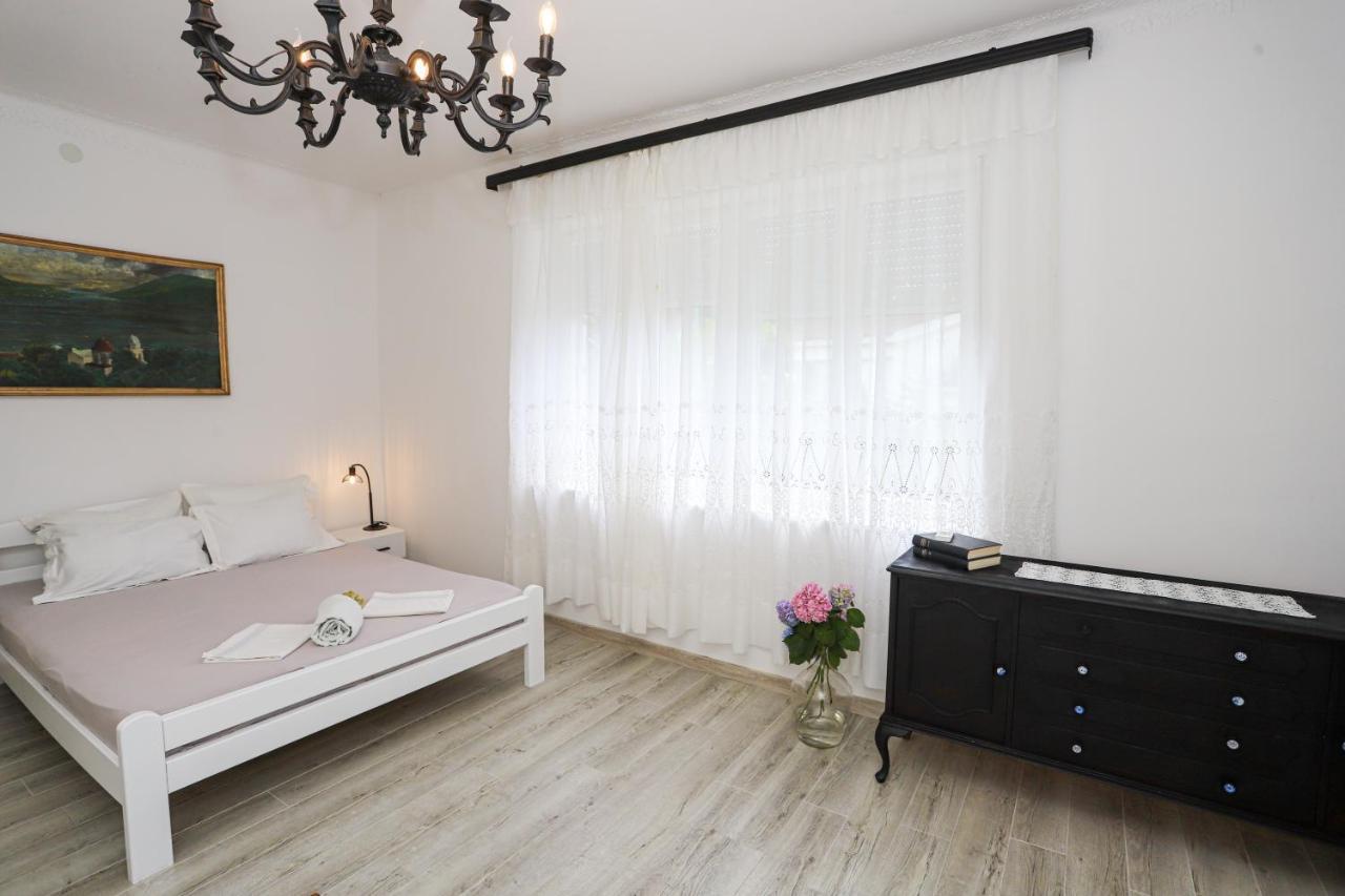Vila Skala Herceg Novi Exteriör bild